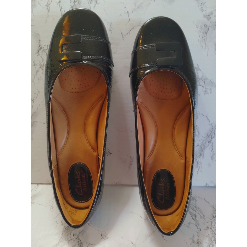 Clarks Artisan Size 10 Women's Patent Leather Shoe Black Pull-On
